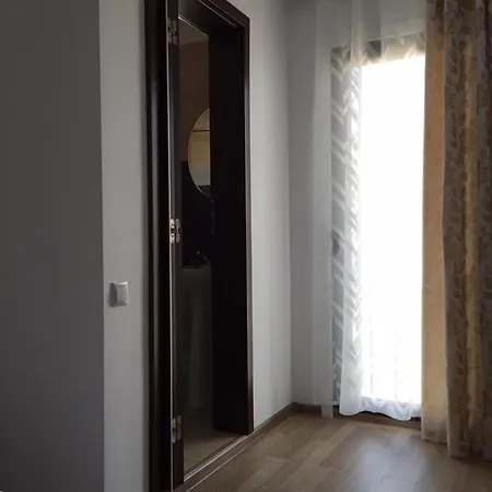 Casa Naty Vama Veche